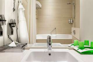 Гостиница Московские Ворота Санкт-Петербург Улучшенный номер с двумя раздельными кроватями-8