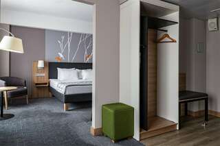 Гостиница Московские Ворота Санкт-Петербург Номер Делюкс с одной большой кроватью и диван-кроватью-4