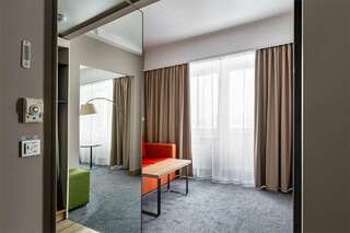 Гостиница Московские Ворота Санкт-Петербург Номер Делюкс с одной большой кроватью и диван-кроватью-9